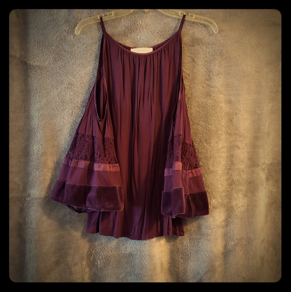 Loft brand cold shoulder top size xl